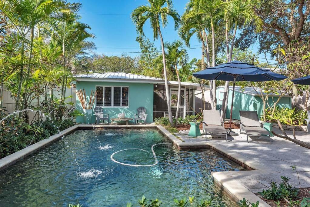Art Deco Apt W Pool One Mile To Beach Pets Welcome Лейк-Уорт Экстерьер фото